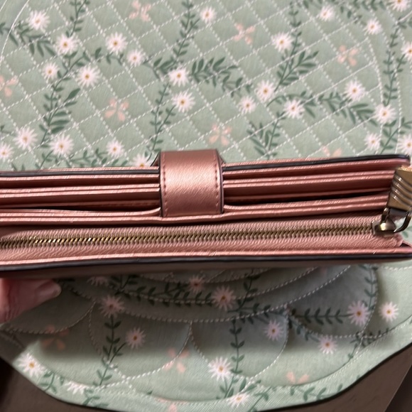 Travelambo women’s Rfid wallet. - Picture 4 of 9